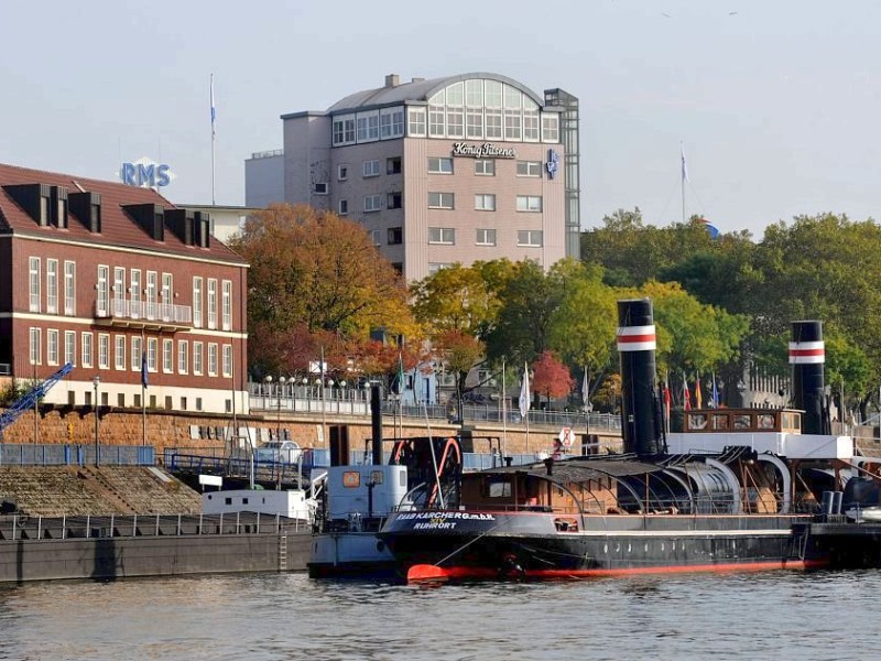 Die Oscar Huber wurde 1922. Bis in die 1960er Jahre zog das Räderboot pro Reise bis zu sieben antriebslose Kähne mit ihren Frachten. Foto: Stephan Eickershoff / WAZ FotoPool