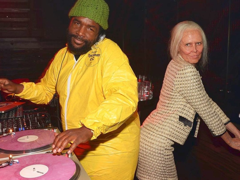 Questlove und Heidi Klum feiern kräftig.