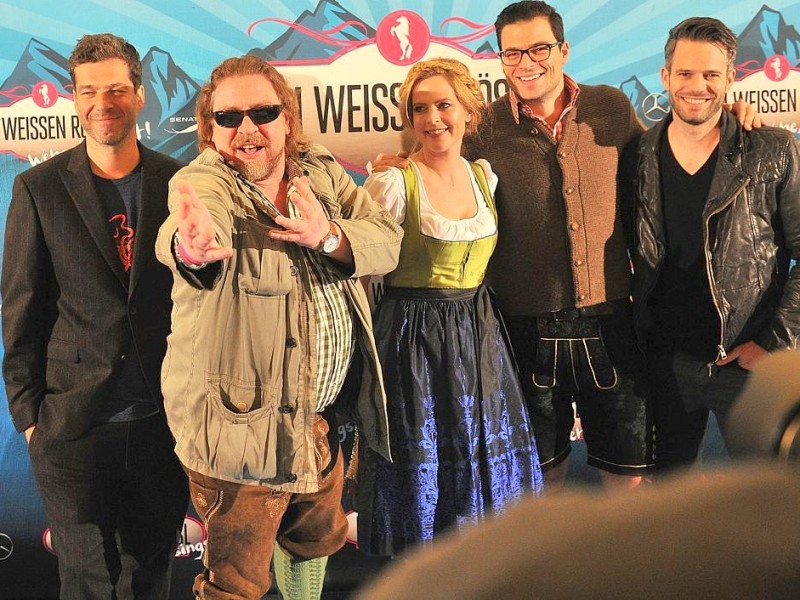 Die Darsteller Diana Amft, Tobias Licht und Armin Rohde kamen zur Premiere des Films im Weißen Rössl - Wehe, Du singst! im November 2013.