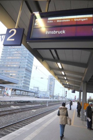 Bahnreisende müssen mit massiven Verspätungen und Zugausfällen rechnen.