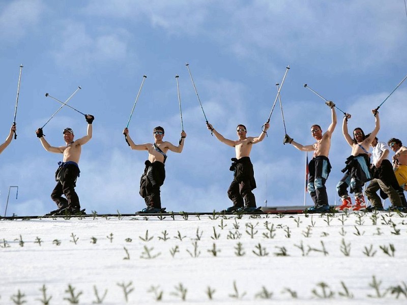 Bei den Olympischen Winterspielen 2014 in Sochi war es teilweise so warm, dass sich hier und da auch ein Sixpack sehen ließ.