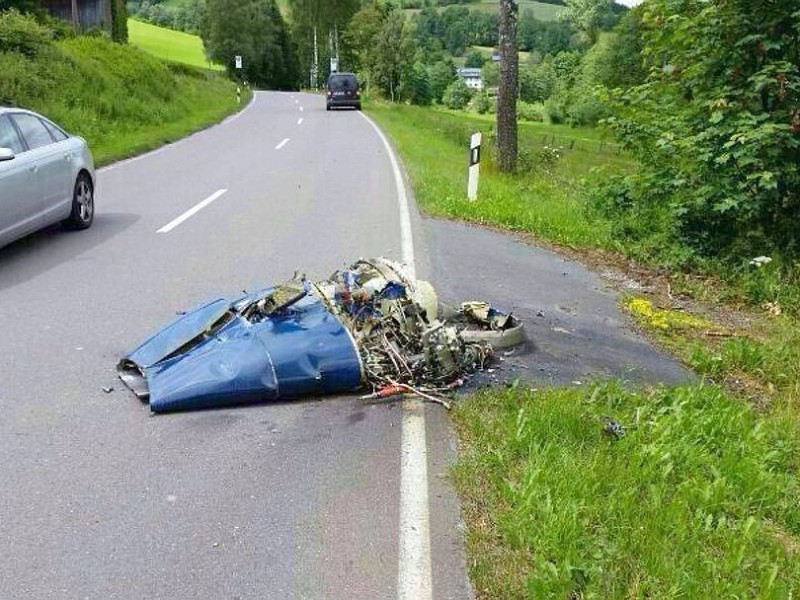 ... sei es um zivile Flugzeuge in Notlagen gegangen, die sich nicht mehr über Funk melden können, erklärte der Kommodore des Taktischen Luftwaffengeschwaders 31, Oberst Andreas Hoppe. Im Ernstfall...