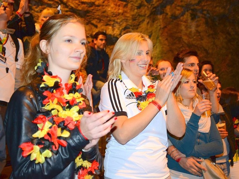 Public Viewing in der Balver Höhle.