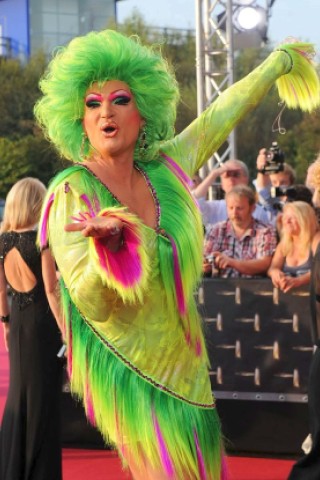 ...Drag Queen Olivia Jones.