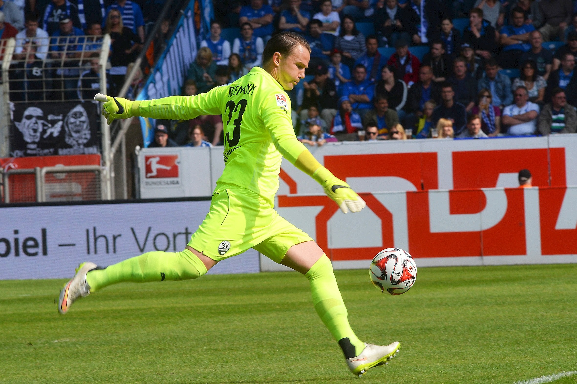 34. Spieltag der 2. Fußball-Bundesliga: Der Saisonausklang beim VfL Bochum inklusve Nullnummer gegen Sandhausen. Die Bilder von der Castroper Straße.