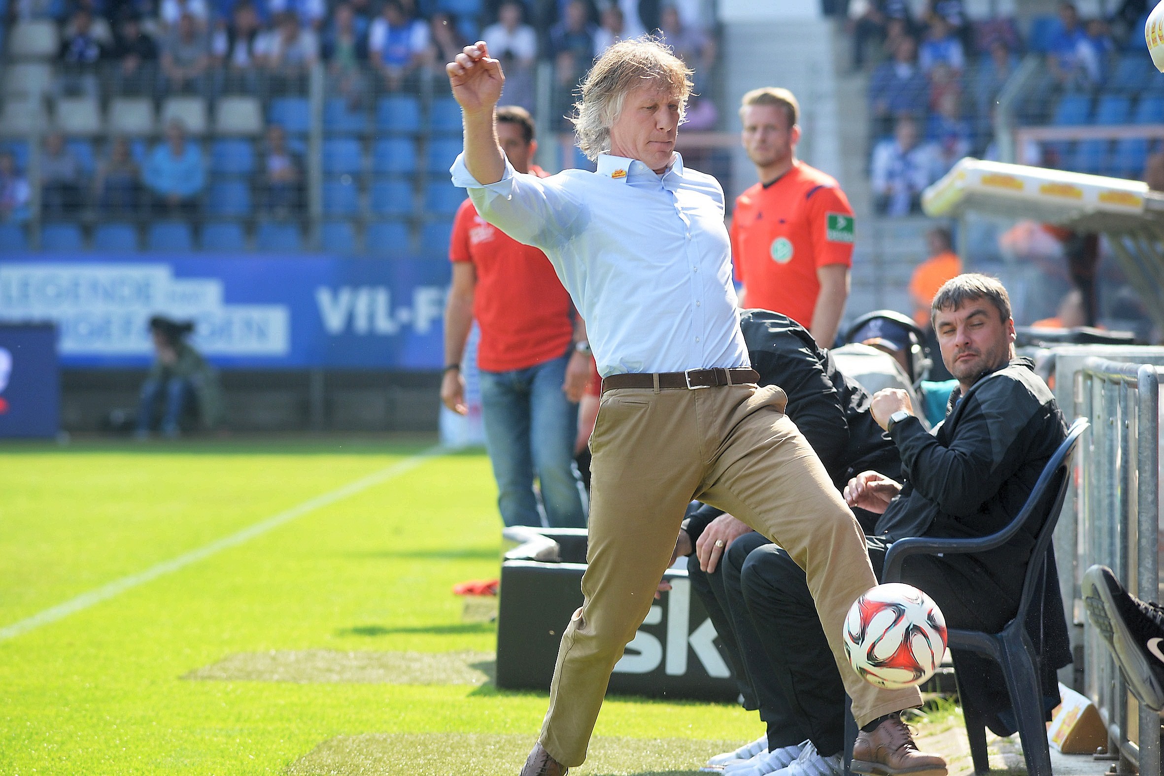 34. Spieltag der 2. Fußball-Bundesliga: Der Saisonausklang beim VfL Bochum inklusve Nullnummer gegen Sandhausen. Die Bilder von der Castroper Straße.