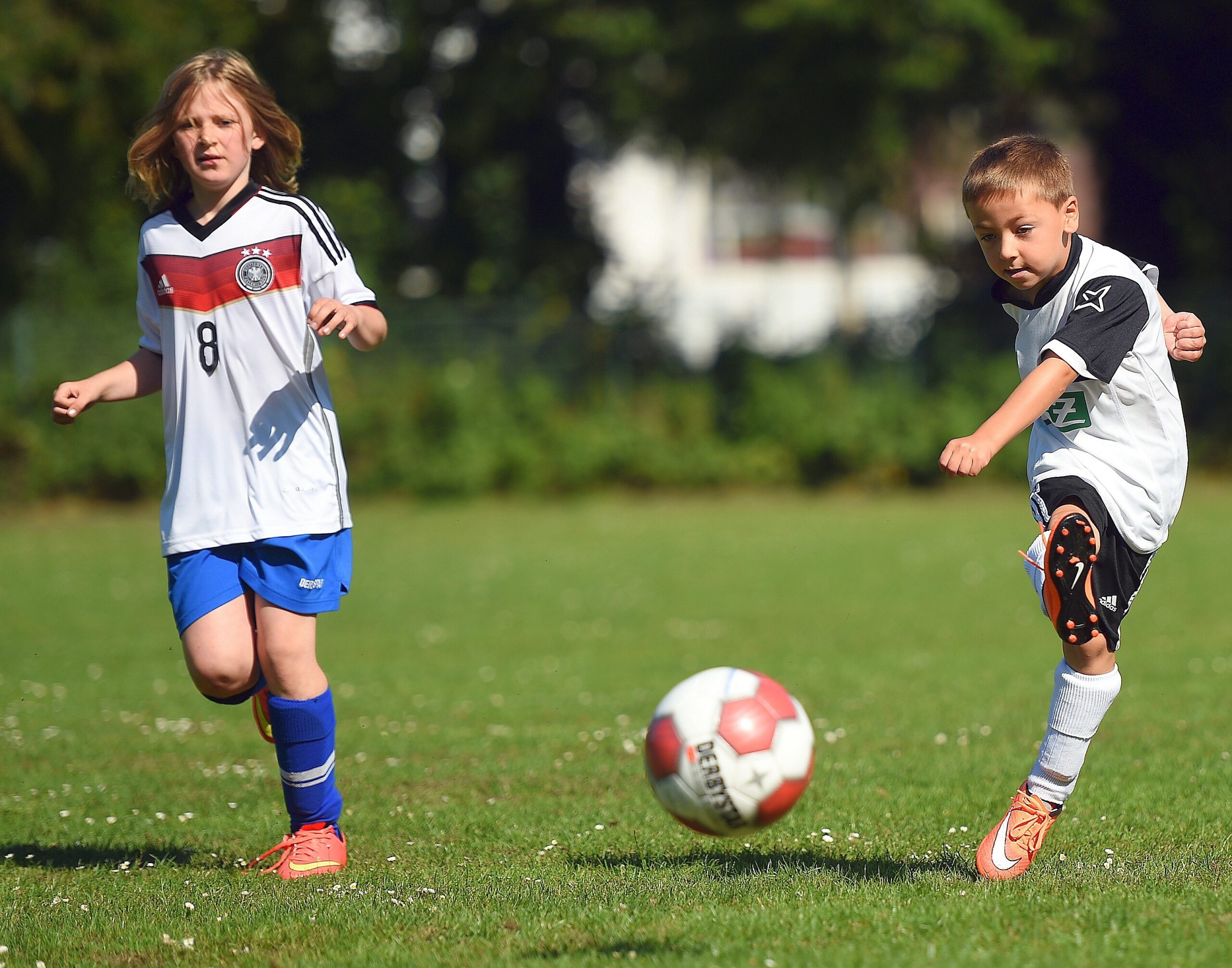 NRZ Ferienfußballcamp.