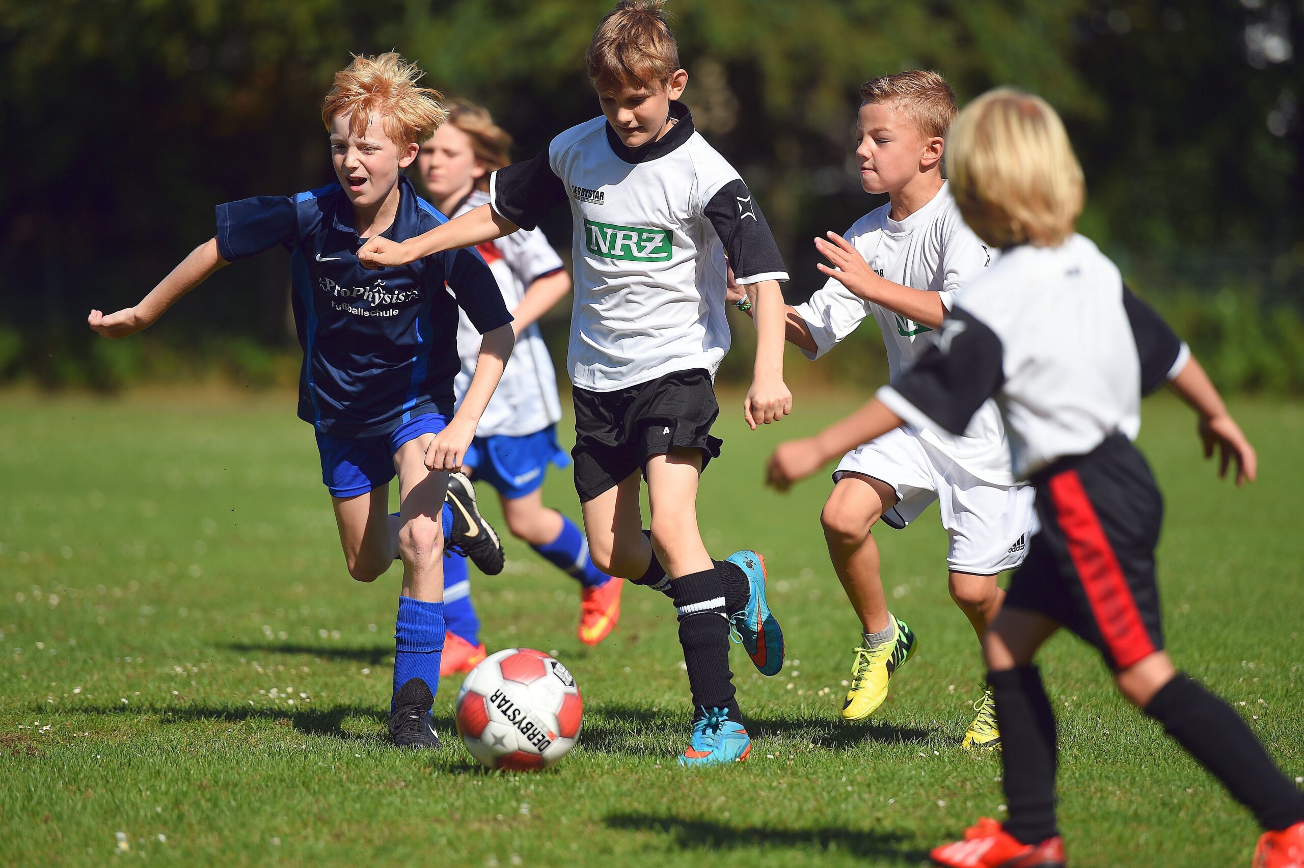 NRZ Ferienfußballcamp.