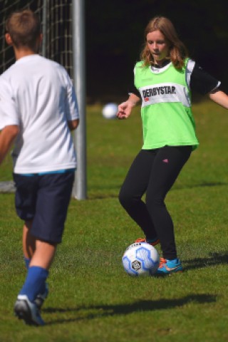 NRZ Ferienfußballcamp.