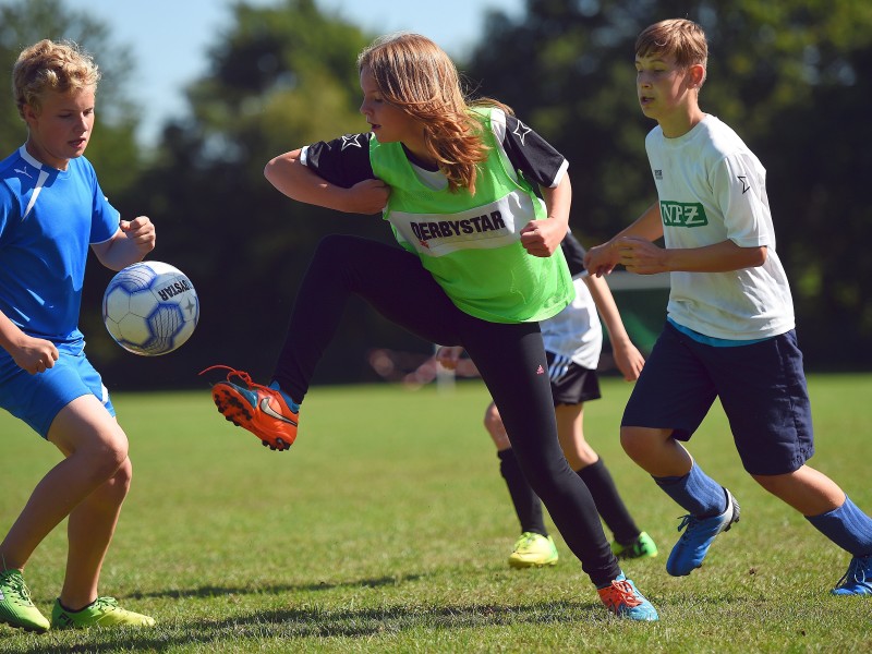 NRZ Ferienfußballcamp.