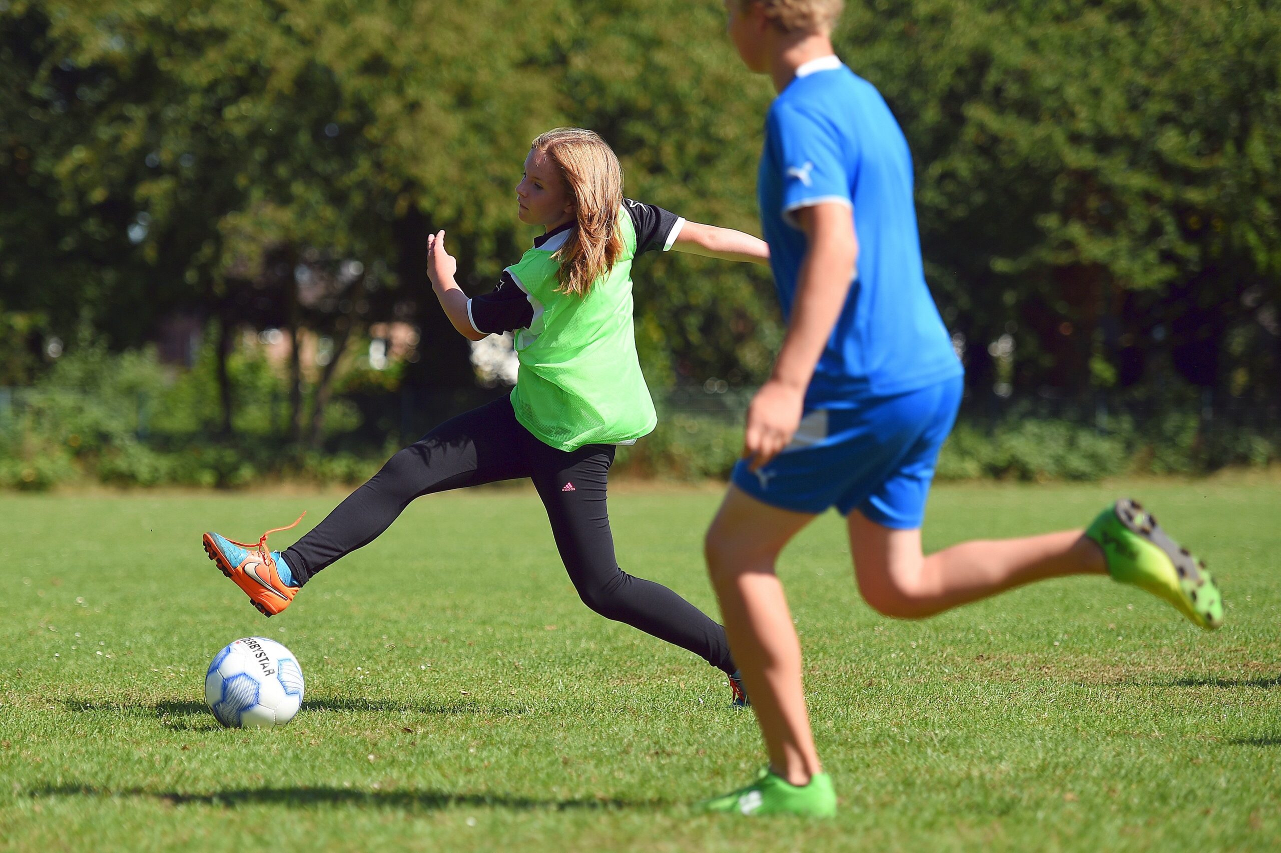 NRZ Ferienfußballcamp.