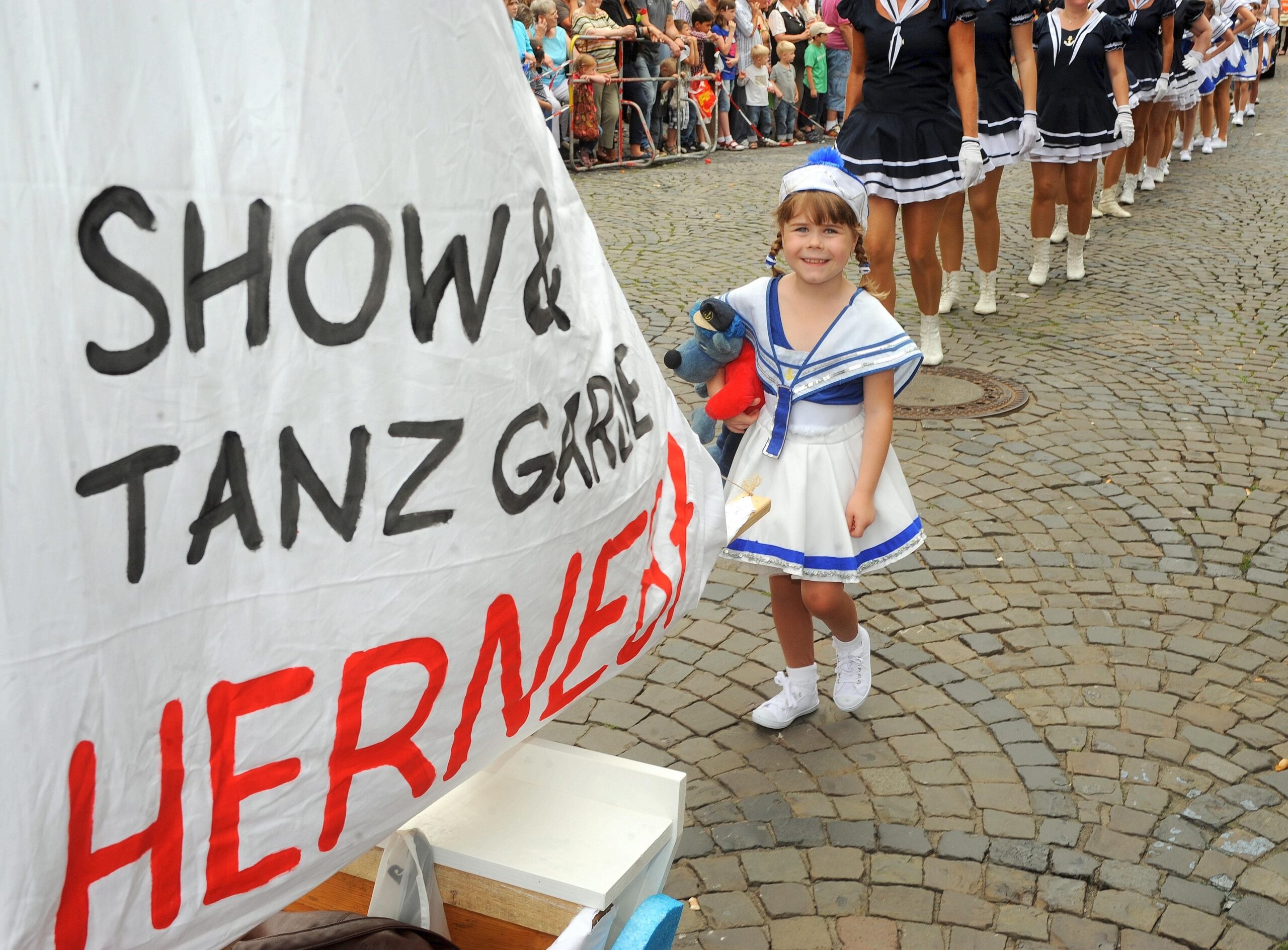 Crange steht Kopf. Bis zum 14. August lockt die 576. Cranger Kirmes zum großen Rummel.