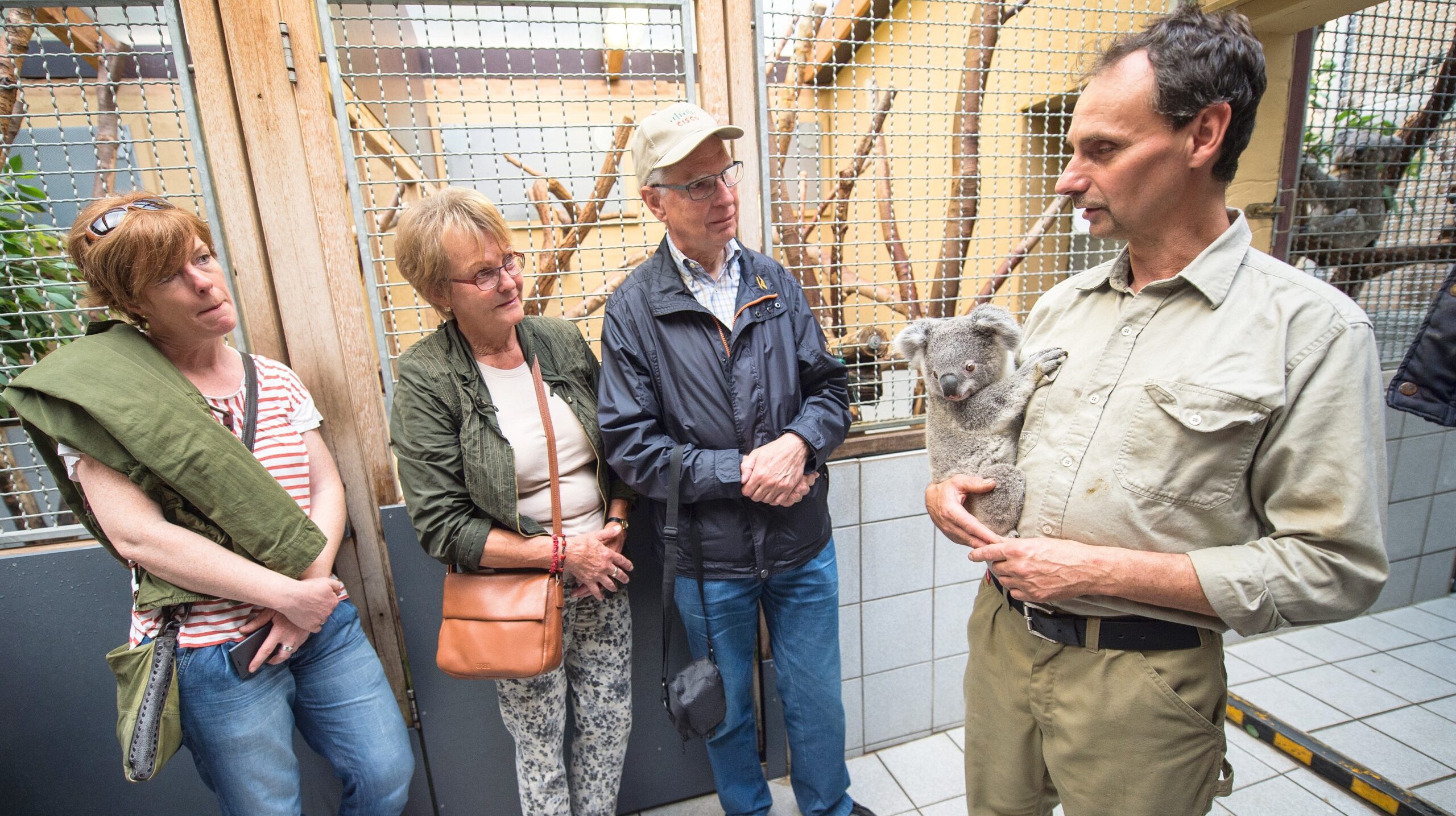 NRZ-Leser blicken im Zoo Duisburg hinter die Kulissen.