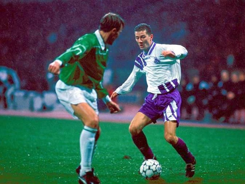 Platz 7: Werder Bremen-RSC Anderlecht in der Saison 1993/94. Das Wunder von der Weser, Teil 1. In der Viertelfinalrunde (die gab es damals) lag Werder gegen Anderlecht bis zur 65. Minute mit 0:3 zurück - und gewann noch 5:3.