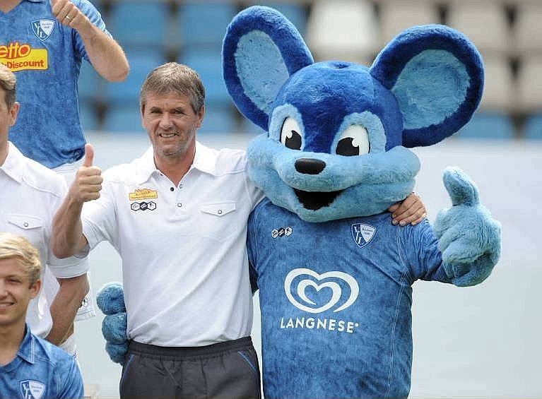 ...beim VfL Bochum Heiko Herrlich ab und übernahm den VfL nach dem Abstieg in die zweite Bundesliga. Das Ziel...