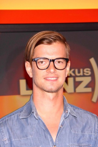 ...als auch die Zuschauer vor dem Fernseher. Seit 2005 war er einer der festen Moderatoren bei MTV. Auch...