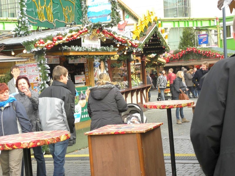 Erster Tag Weihnachtsmarkt 2011 in Dortmund.