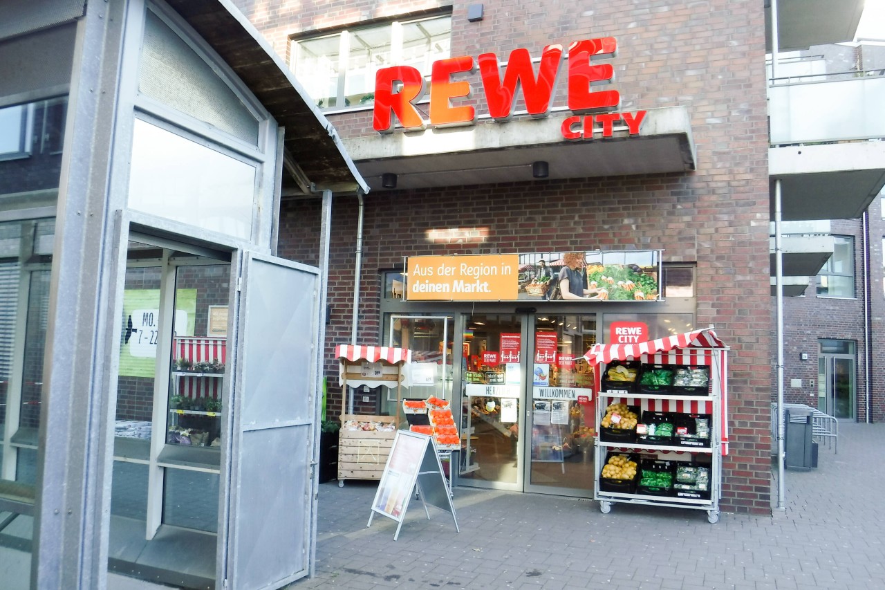 Rewe legt sich mit der Industrie an. (Symbolbild)