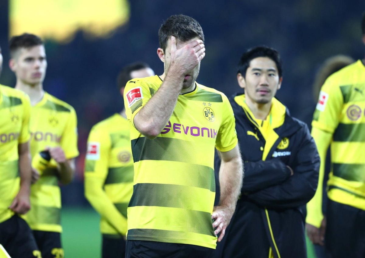 sokratis-bvb-derby-pleite-sauer.jpg