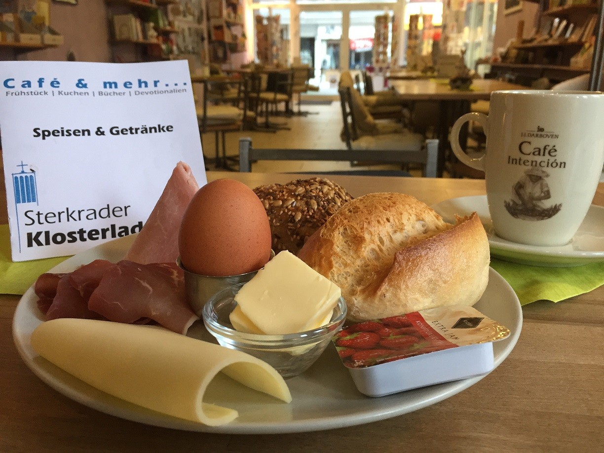 Das "Kleine Schwester" Frühstück wird im Café Sterkrader besonders häufig bestellt. 