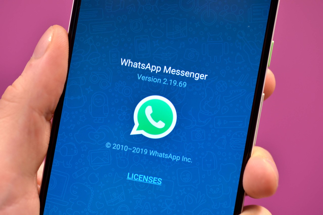 Whatsapp führt eine Neuerung ein, die nicht allen gefällt. (Symbolbild)