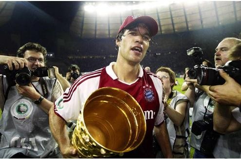 Michael Ballack mit dem DFB-Pokal.