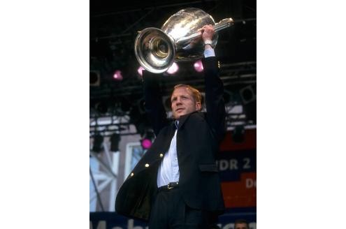 Sammer wurde 1995 und 1996 mit dem BVB Deutscher Meister, gewann 1997 die Champions League und führte den Verein 2002 als Trainer zum Titel.