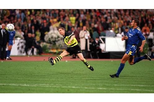 ... Platz 2: Lars Ricken. 1997 schoss er mit einem frechen Heber das sagenhafte 3:1 im Finale der Champions League gegen Juventus Turin