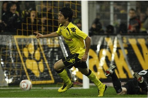 Shinji Kagawa (bis 78. Minute): Toller Pass auf Piszczek (2.), danach unermüdlich unterwegs, erster Mann beim Spiel gegen den Ball. Bei Ballbesitz ...