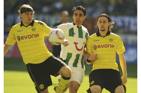 Auf der Außenbahn verteidigt in der Elf des Tages Dortmunds Marcel Schmelzer. Der Nationalspieler schaltete sich oft ins Offensivspiel ein...  