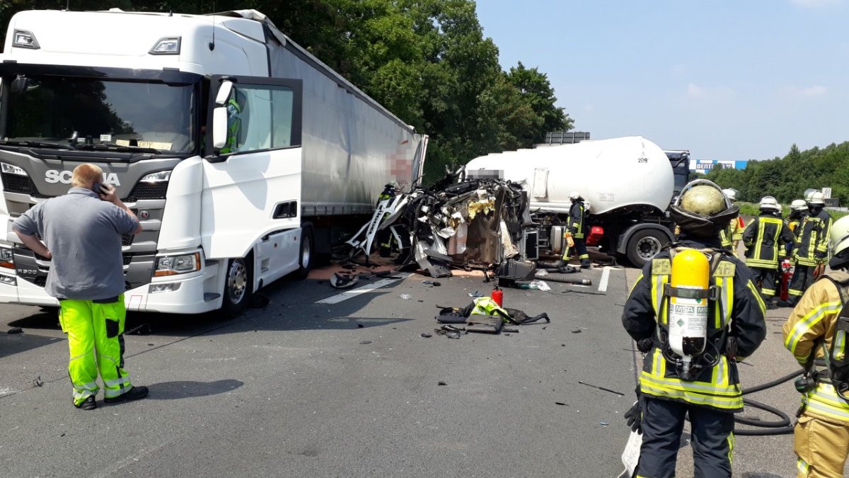 20180529_Lkw-Unfall_A40_Duisburg_ANC-NEWS-01.jpg