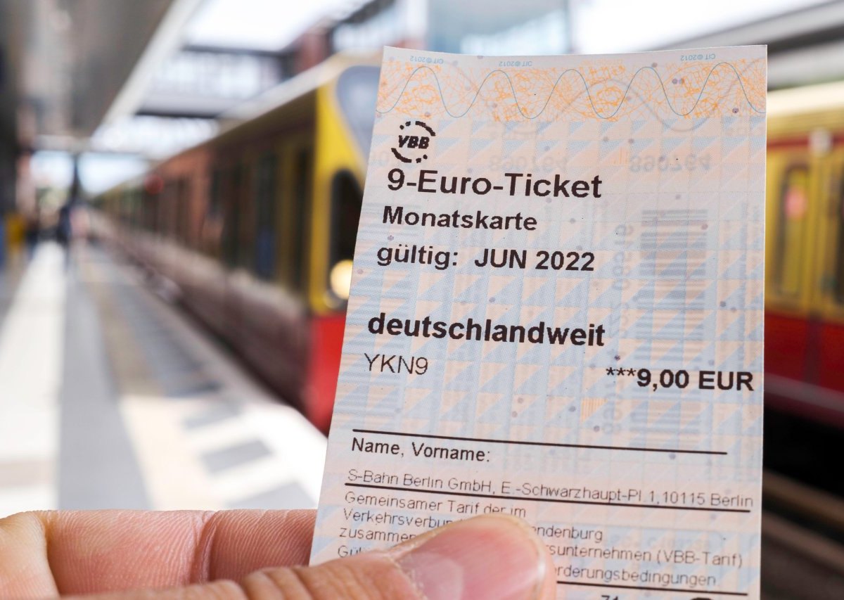 9-Euro-Ticket.jpg