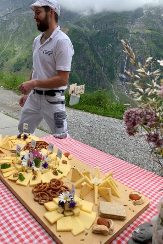 Genussreiche Wanderung auf dem Alpkäsetrail. 