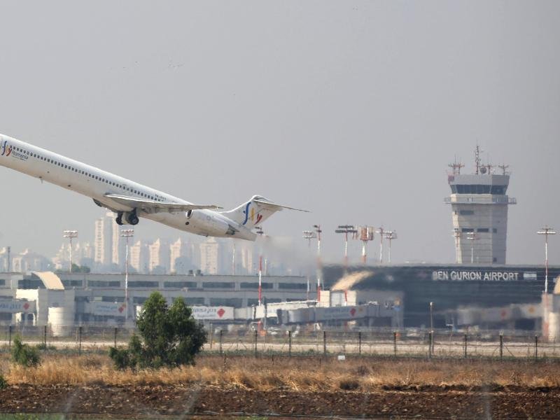 Am Ben-Gurion-Flughafen in Tel Aviv werden die Pässe nicht nur bei der Ein-, sondern auch bei der Ausreise genau unter die Lupe genommen. Das ist Teil des Sicherheitskonzepts.