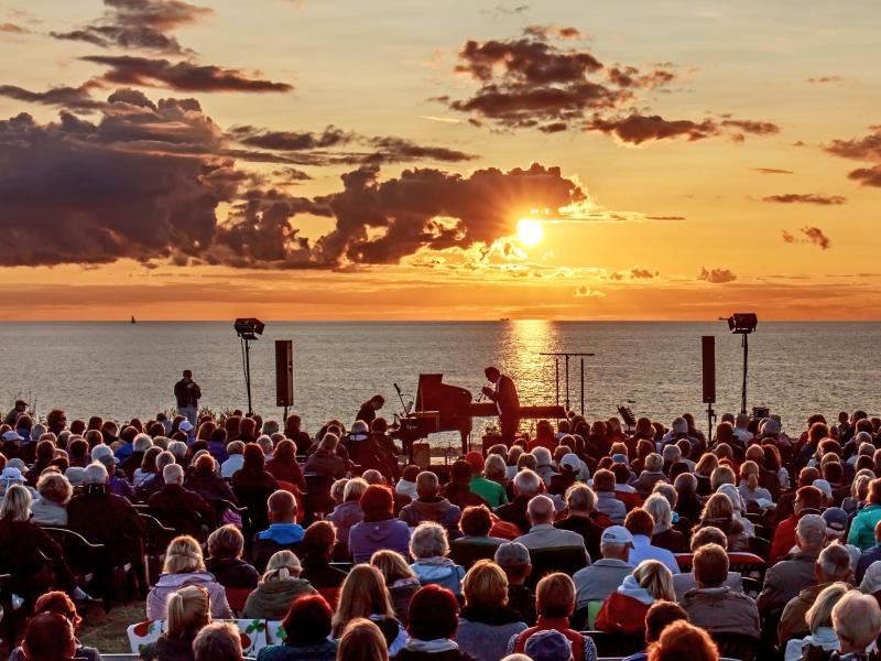 Am Hohen Ufer bei Ahrenshoop an der Ostsee findet am 4. September das Abschlusskonzert der "Naturklänge"-Konzertreihe 2021 statt.