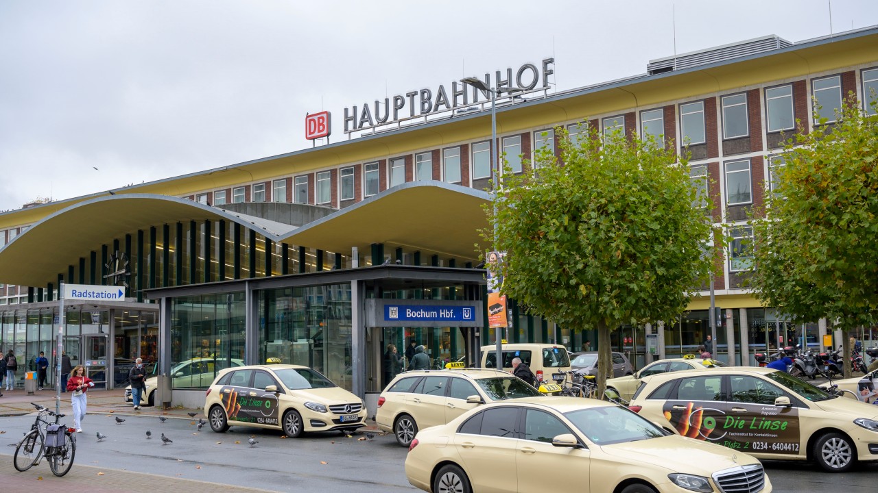 Am Hauptbahnhof Bochum wurde eine Frau sexuell belästigt. (Symbolbild)