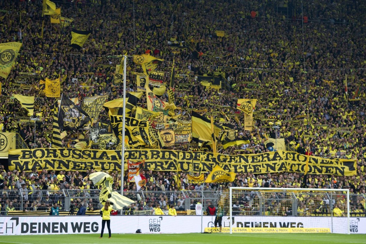 Borussia Dortmund Banner.jpg