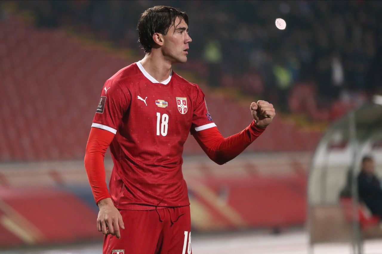 Vlahovic ist auch im Dress der serbischen Nationalmannschaft unterwegs.