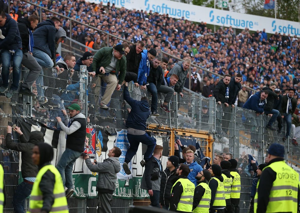 Darmstadt-Schalke-Fans.jpg