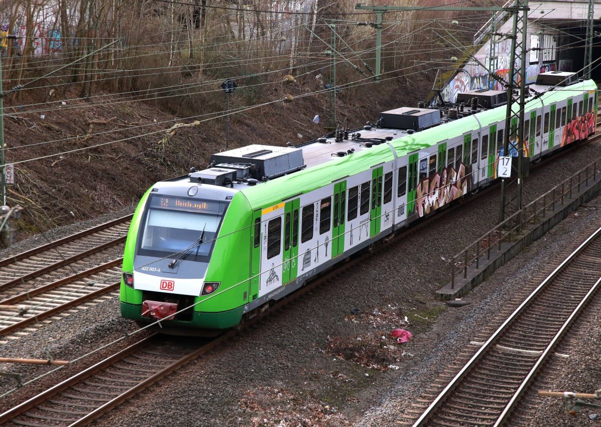Deutsche_Bahn_Dortmund.jpg