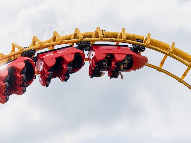 Die Achterbahn "Boomerang" im Freizeitpark Geiselwind.