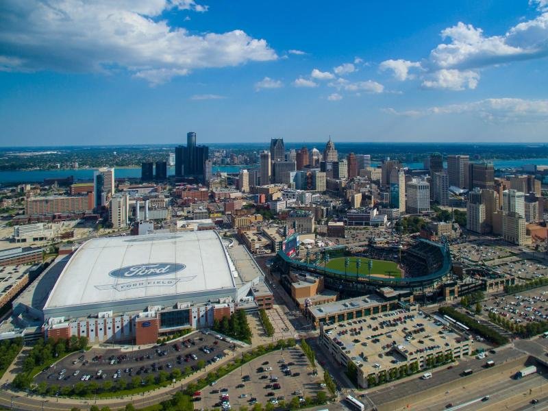 Die Autoindustrie war einst die Lebensader von Detroit. Mittlerweile erholt sich die Stadt von den Schulden und immer mehr sehenswerte Projekte entstehen.