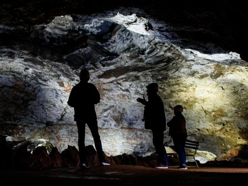 Die Heimkehle ist mit über 2000 Metern Gesamtlänge einer der größten Schauhöhlen Deutschlands. Den "Großen Dom" soll eine neue LED-Lichtanlage in Szene setzen.