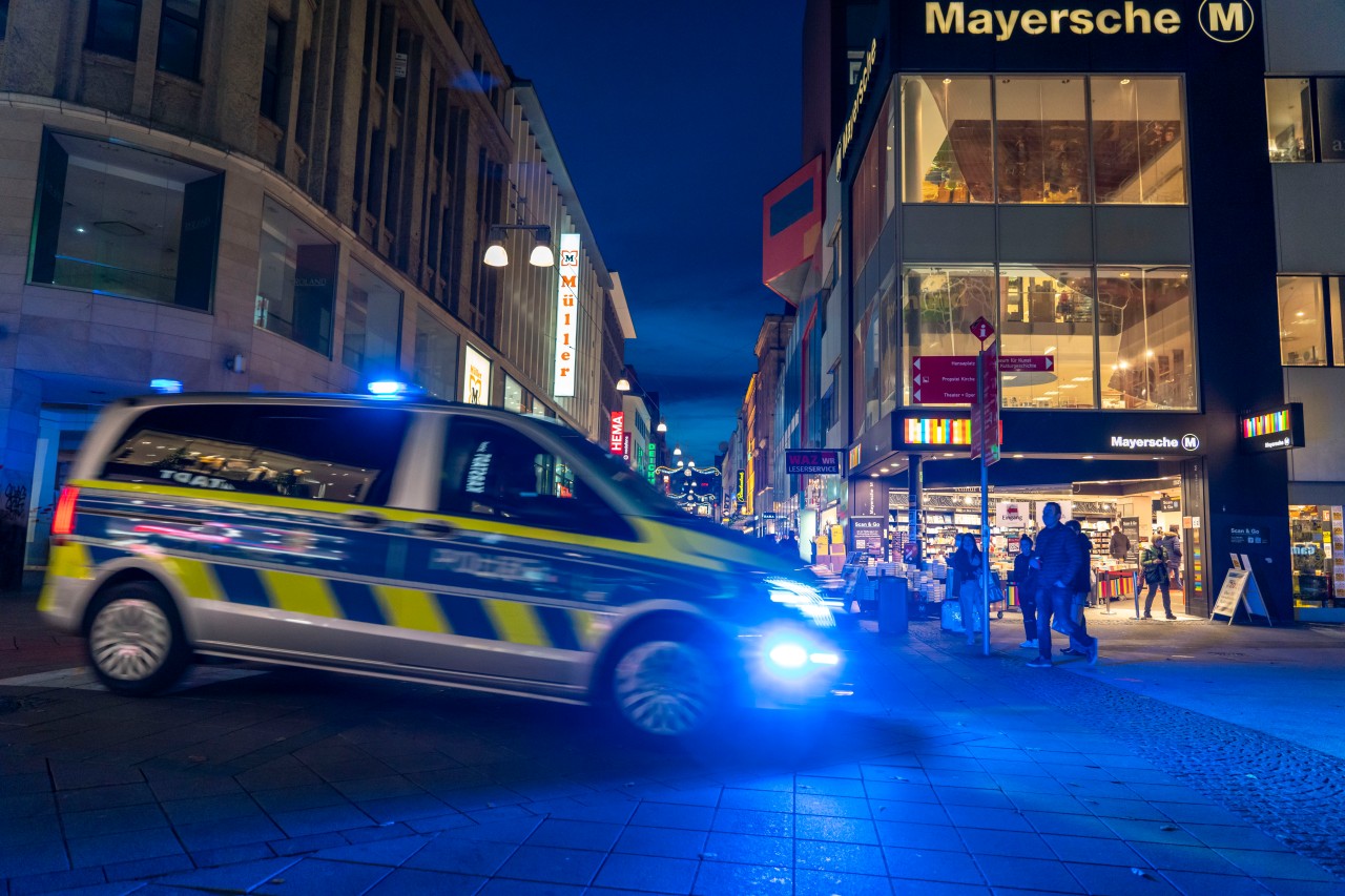 Dortmund: Die Polizei ermittelt nach einer Attacke am Westenhellweg. (Symbolbild)