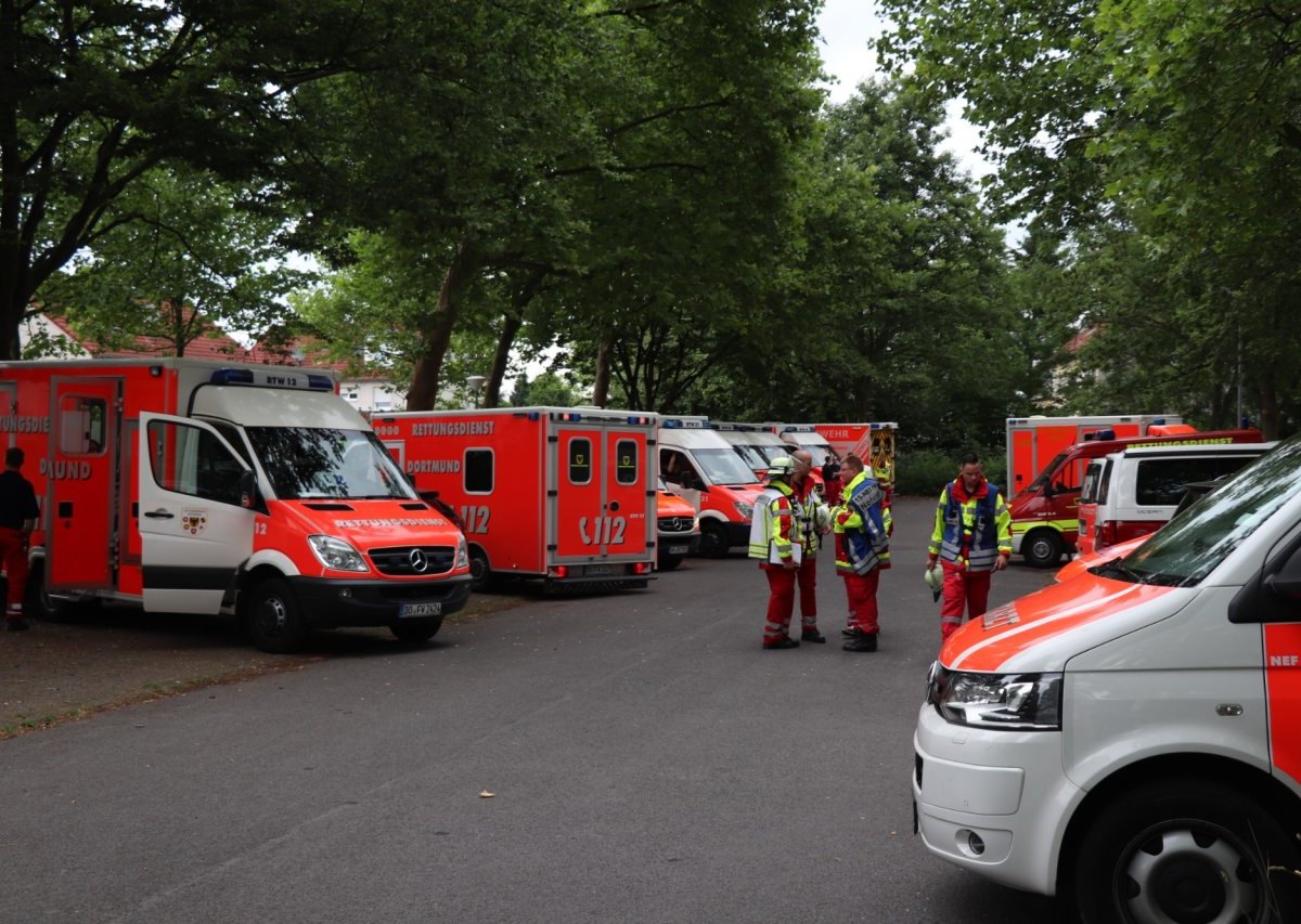 Dortmund Realschule Feuerwehr.JPG