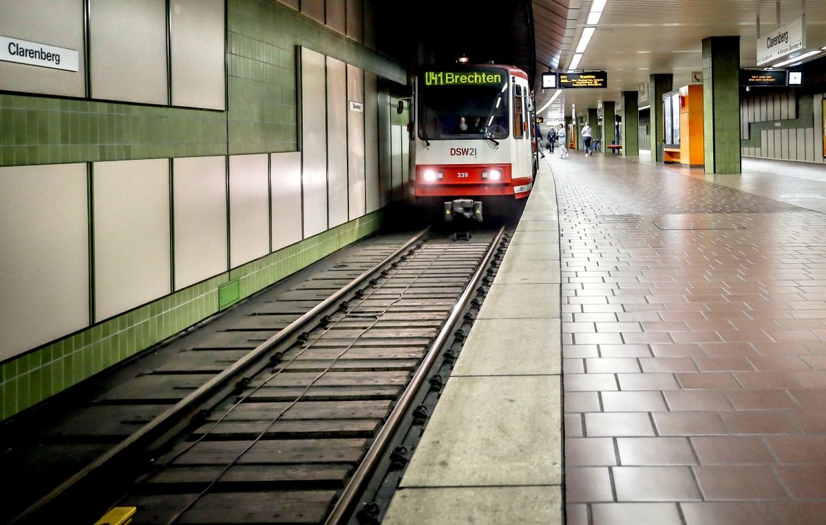 Dortmund U-Bahn.jpg