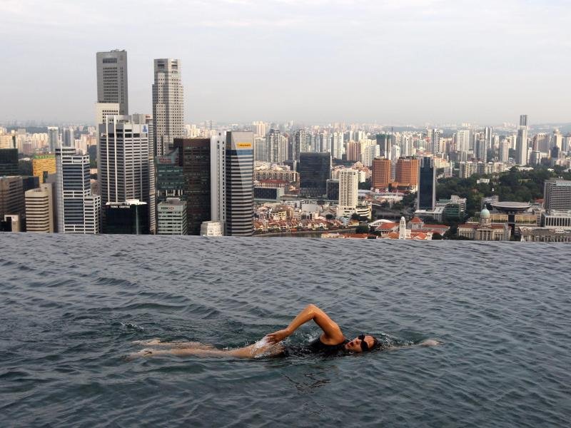 Eine Stadt für Luxus-Urlauber: Die Ausgaben für Nahrungsmittel, Kleidung und Mieten sind derzeit in Singapur am höchsten.