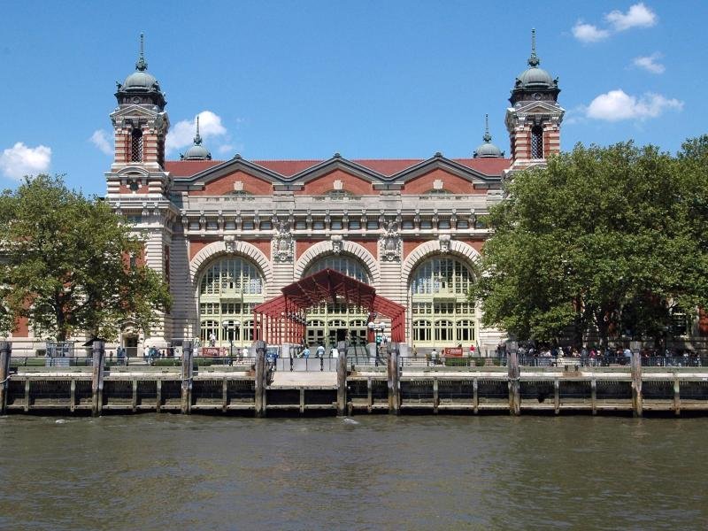 Ellis Island Museum.jpg