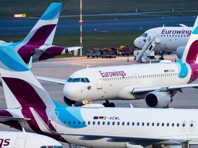 Eurowings will mit strengeren Kontrollen des Handgepäcks ein schnelleres Boarding erreichen.