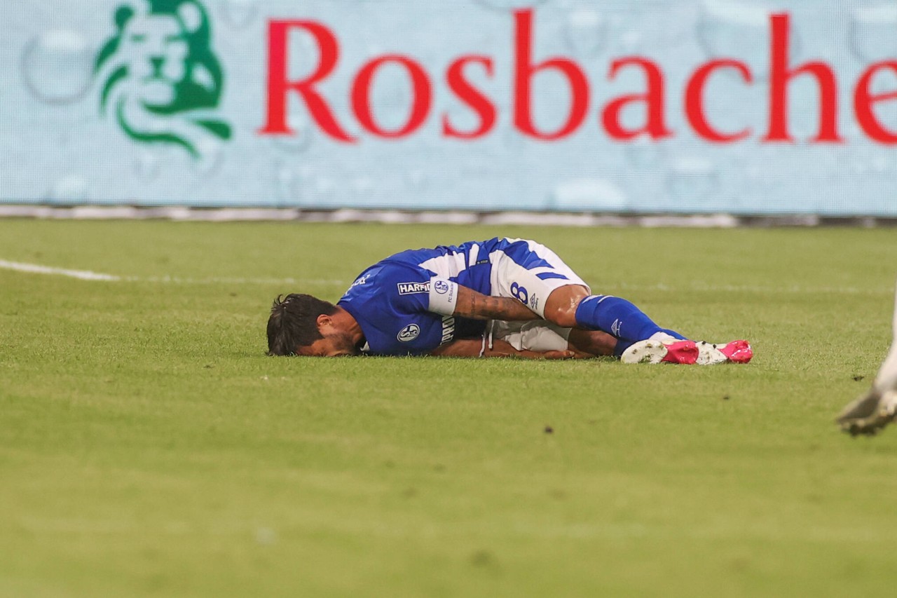 Schalke-Kapitän Danny Latza hat einen Rückschlag erlitten.